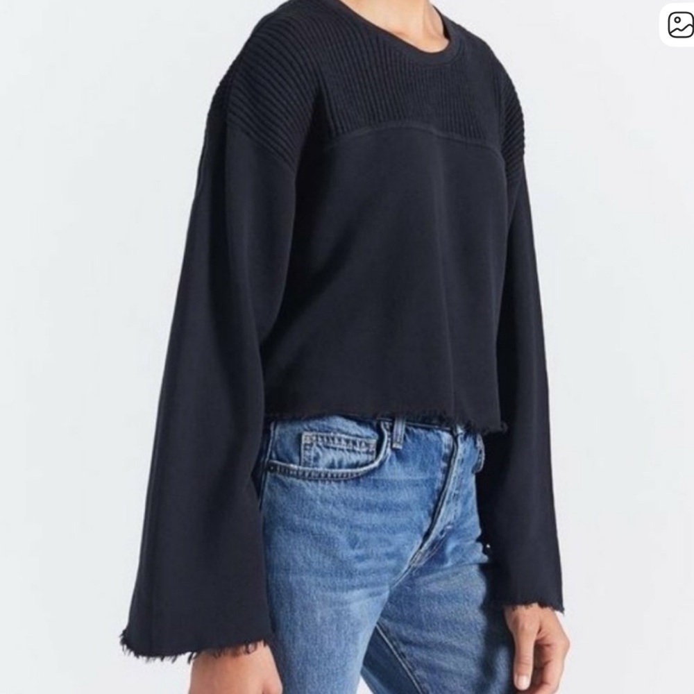 Current/Elliott Top Acture cropped sweater in black distressed frayed size 0